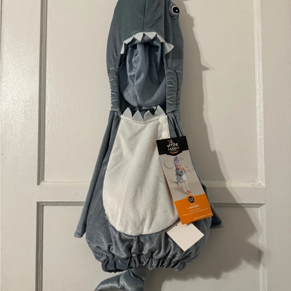 Baby Shark costume Sz 0-6 months - Picture 6 of 9